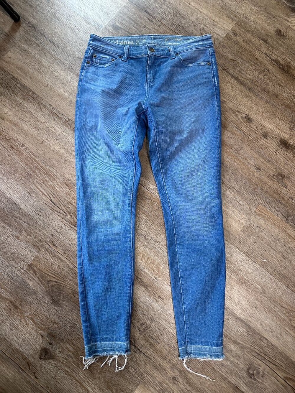 Vineyard Vines Womens Skinny Jeans Size 8 Raw Hem Mid Rise Denim